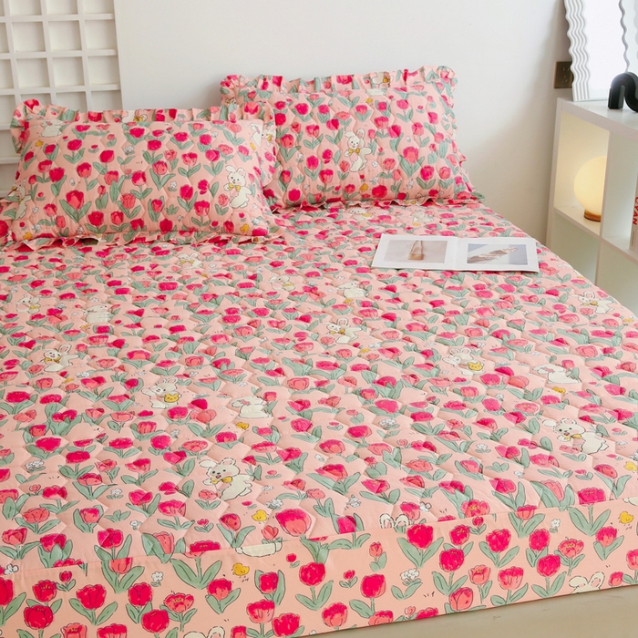 91家纺网 家纺一手货源 找家纺 情煊 2023新款全棉夹棉纯色印花床笠款(可定制尺寸) 床笠-花间白兔