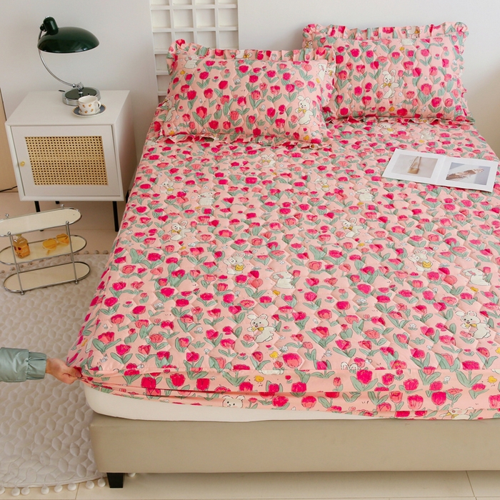 91家纺网 家纺一手货源 找家纺 情煊 2023新款全棉夹棉纯色印花床笠款(可定制尺寸) 床笠-花间白兔