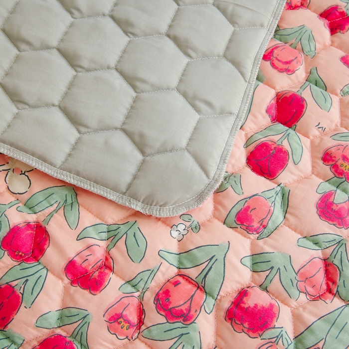 91家纺网 家纺一手货源 找家纺 情煊 2023新款全棉夹棉纯色印花床笠款(可定制尺寸) 床笠-花间白兔