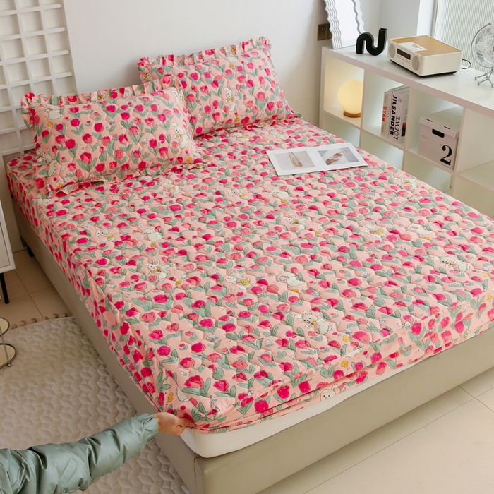 91家纺网 家纺一手货源 找家纺 情煊 2023新款全棉夹棉纯色印花床笠款(可定制尺寸) 床笠-花间白兔