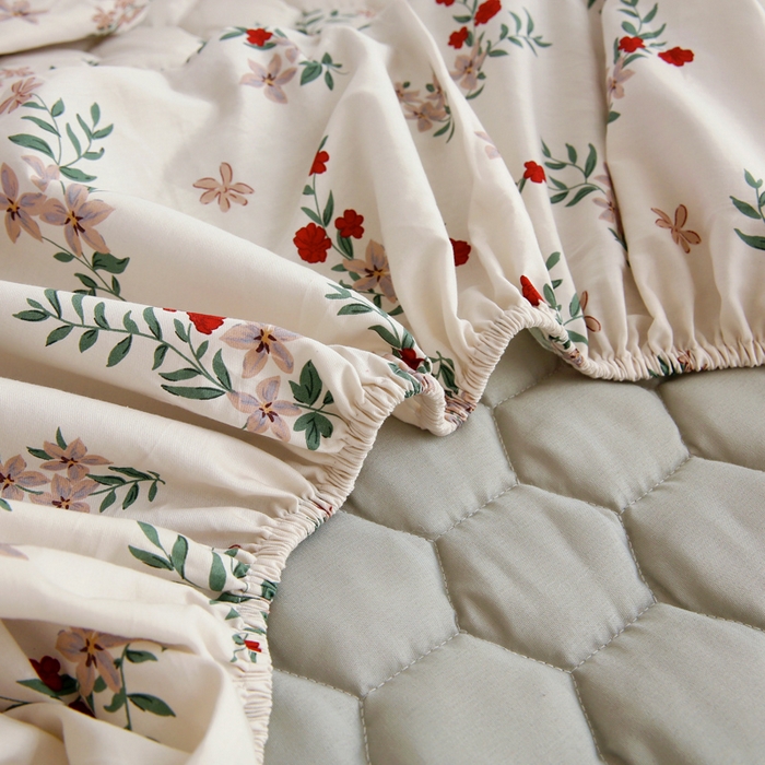 91家纺网 家纺一手货源 找家纺 情煊 2023新款全棉夹棉纯色印花床笠款(可定制尺寸) 床笠-梦里繁花
