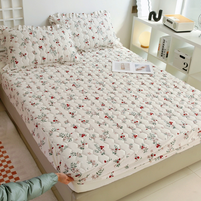 91家纺网 家纺一手货源 找家纺 情煊 2023新款全棉夹棉纯色印花床笠款(可定制尺寸) 床笠-梦里繁花