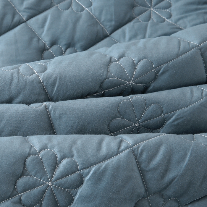 91家纺网 家纺一手货源 找家纺 情煊 2023新款全棉夹棉纯色印花床裙款(可定制尺寸) 灰蓝