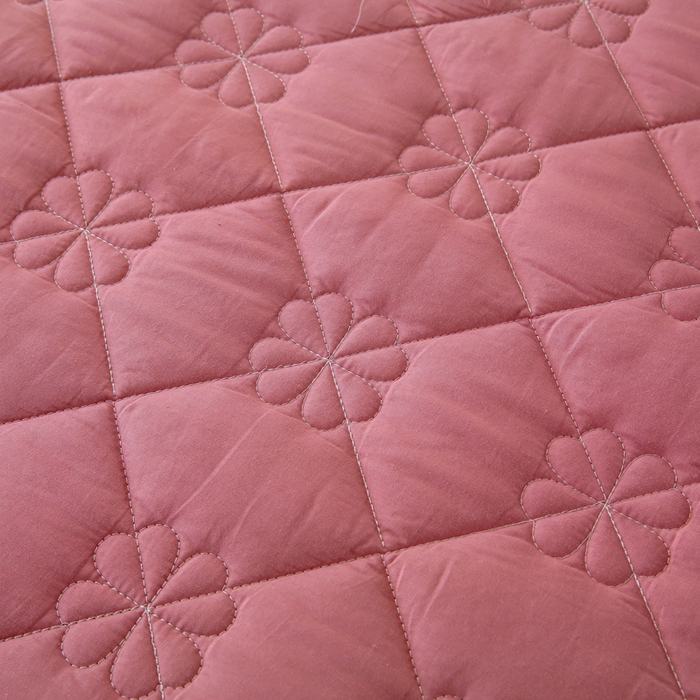 91家纺网 家纺一手货源 找家纺 情煊 2023新款全棉夹棉纯色印花床裙款(可定制尺寸) 豆沙