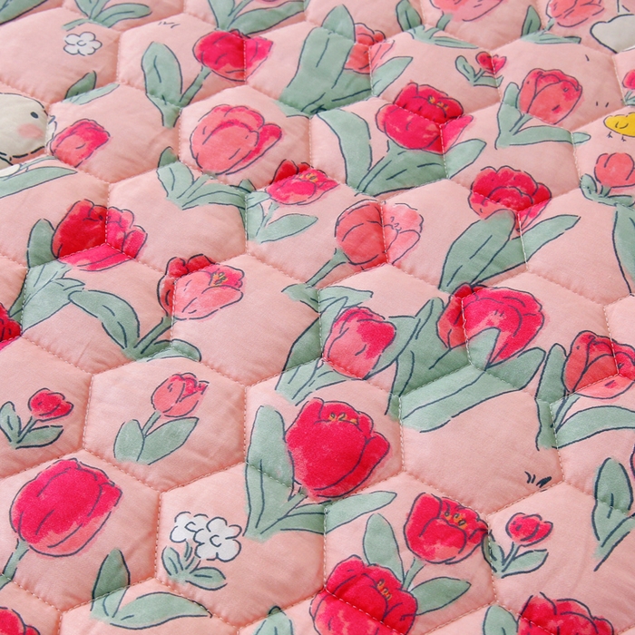 91家纺网 家纺一手货源 找家纺 情煊 2023新款全棉夹棉纯色印花床裙款(可定制尺寸) 花间白兔