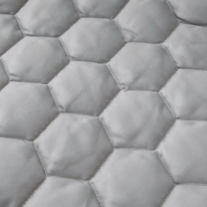 91家纺网 家纺一手货源 找家纺 情煊 2023新款全棉夹棉纯色印花床裙款(可定制尺寸) 花间白兔