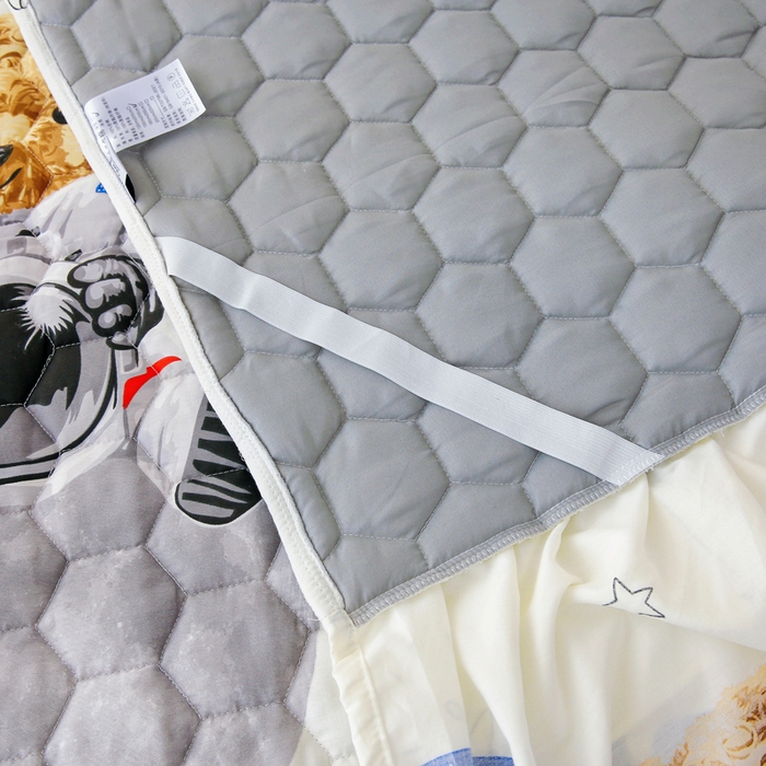 91家纺网 家纺一手货源 找家纺 情煊 2023新款全棉夹棉纯色印花床裙款(可定制尺寸) 宇航熊