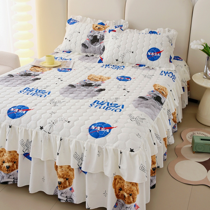 91家纺网 家纺一手货源 找家纺 情煊 2023新款全棉夹棉纯色印花床裙款(可定制尺寸) 宇航熊