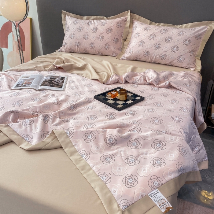 91家纺网 家纺一手货源 找家纺 棉生活 2023新款3M贡缎工艺天丝夏被四件套 温莎 粉