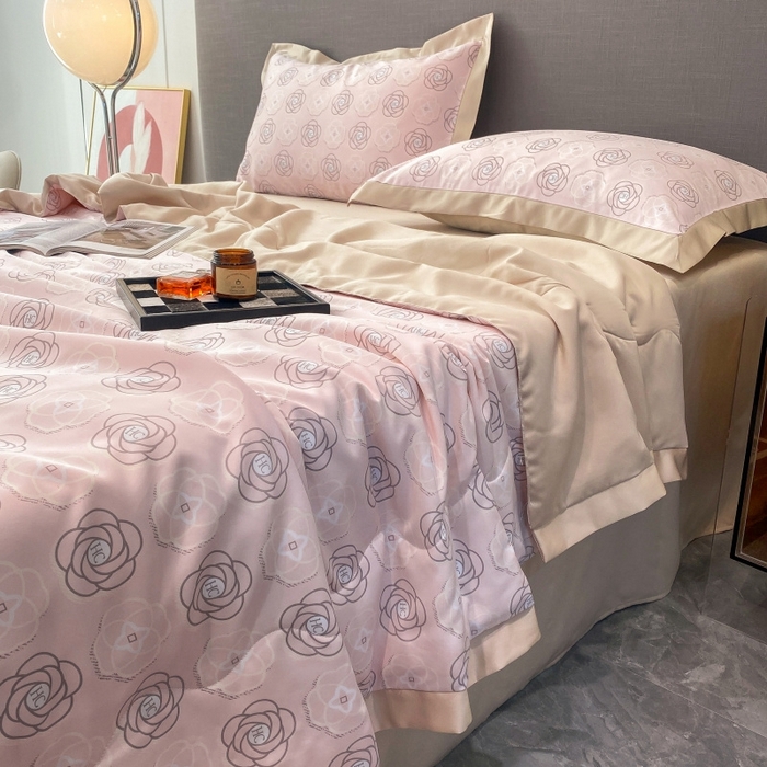 91家纺网 家纺一手货源 找家纺 棉生活 2023新款3M贡缎工艺天丝夏被四件套 温莎 粉