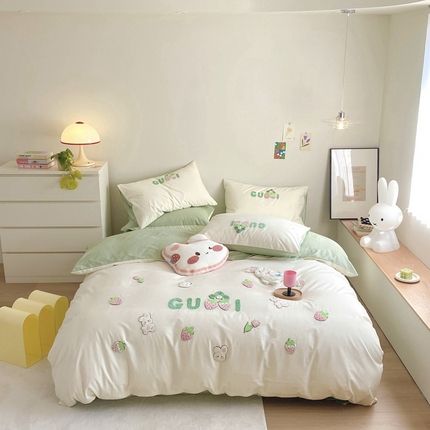 眠屿2023新款全棉水洗棉毛巾绣四件套 草莓白兔