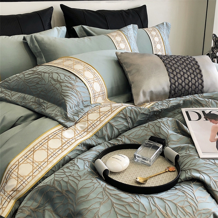 91家纺网 家纺一手货源 找家纺 罗优2025新款罗浮宫印象高精密浮雕高支长绒棉四件套金枝玉叶星海蓝