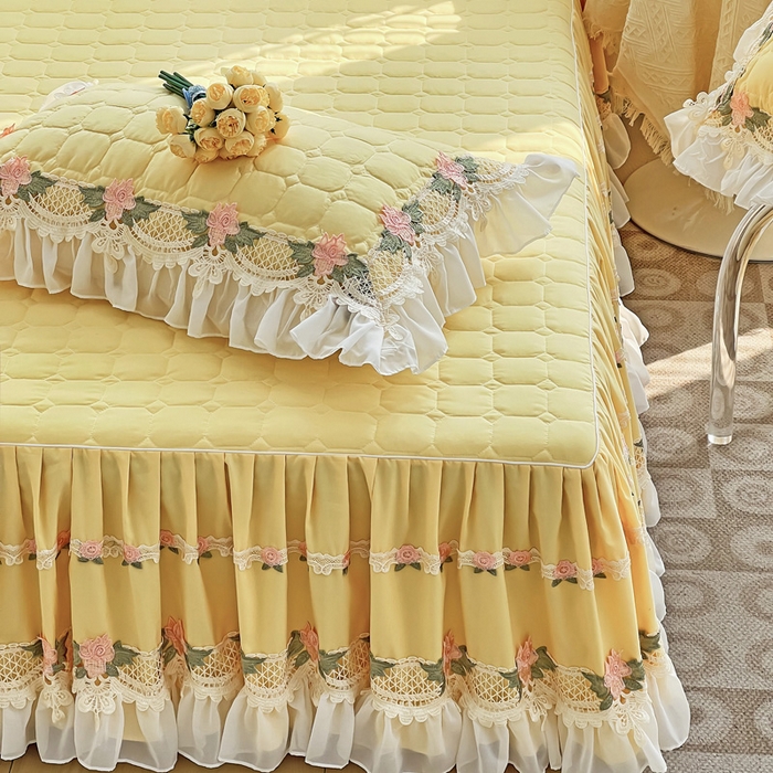 91家纺网 家纺一手货源 找家纺 罗艺轩 2024新款夹棉床裙施华洛系列三件套 施华洛-亮黄