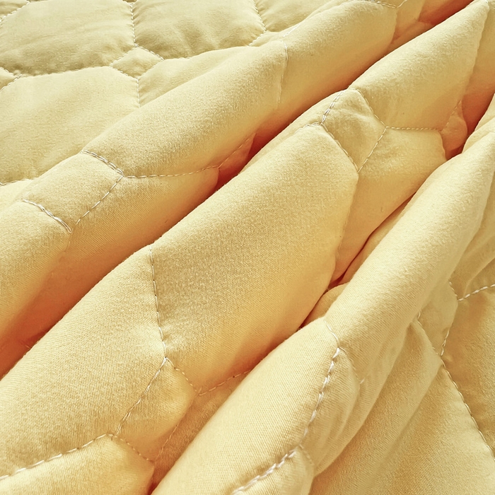 91家纺网 家纺一手货源 找家纺 （总）罗艺轩 2024新款夹棉床裙施华洛系列三件套