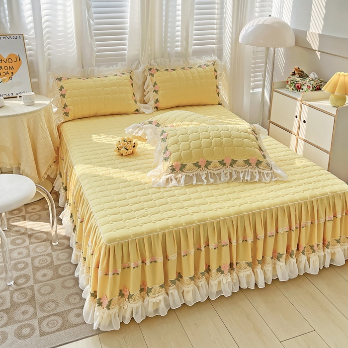 91家纺网 家纺一手货源 找家纺 罗艺轩 2024新款夹棉床裙施华洛系列三件套 施华洛-亮黄