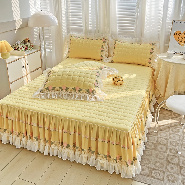 91家纺网 家纺一手货源 找家纺 （总）罗艺轩 2024新款夹棉床裙施华洛系列三件套