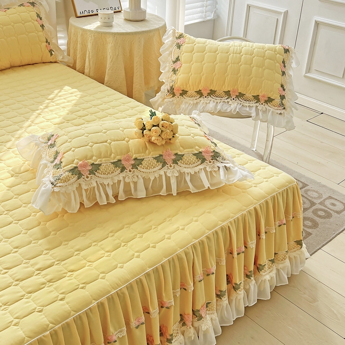 91家纺网 家纺一手货源 找家纺 （总）罗艺轩 2024新款夹棉床裙施华洛系列三件套