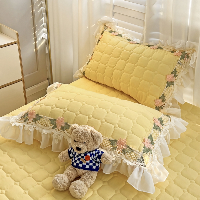 91家纺网 家纺一手货源 找家纺 （总）罗艺轩 2024新款夹棉床裙施华洛系列三件套