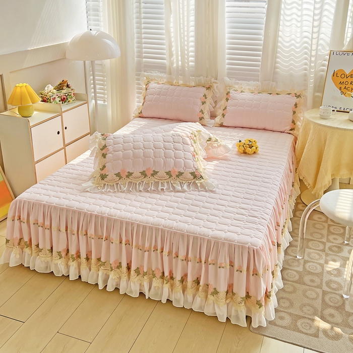 91家纺网 家纺一手货源 找家纺 罗艺轩 2024新款夹棉床裙施华洛系列三件套 施华洛-浅粉