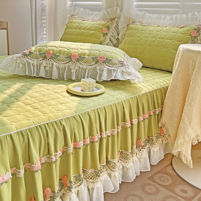 91家纺网 家纺一手货源 找家纺 罗艺轩 2024新款夹棉床裙施华洛系列三件套 施华洛-果绿