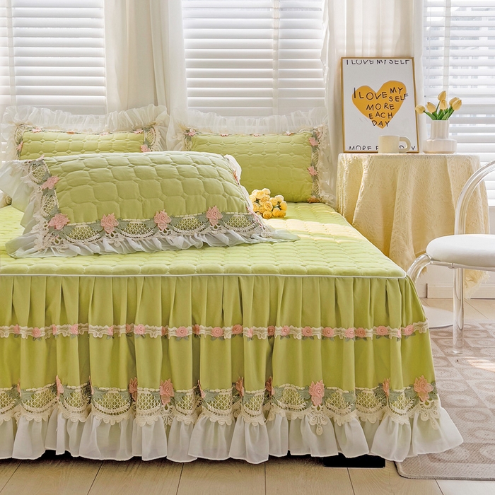 91家纺网 家纺一手货源 找家纺 罗艺轩 2024新款夹棉床裙施华洛系列三件套 施华洛-果绿