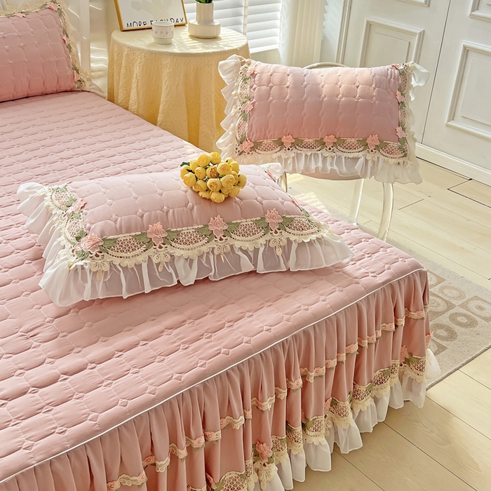 91家纺网 家纺一手货源 找家纺 罗艺轩 2024新款夹棉床裙施华洛系列三件套 施华洛-玉色