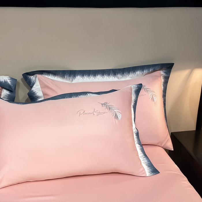 91家纺网 家纺一手货源 找家纺 露梦家纺 大牌轻奢款水洗真丝刺绣数码宽边夏被四件套-羽墨 羽墨-玫瑰粉