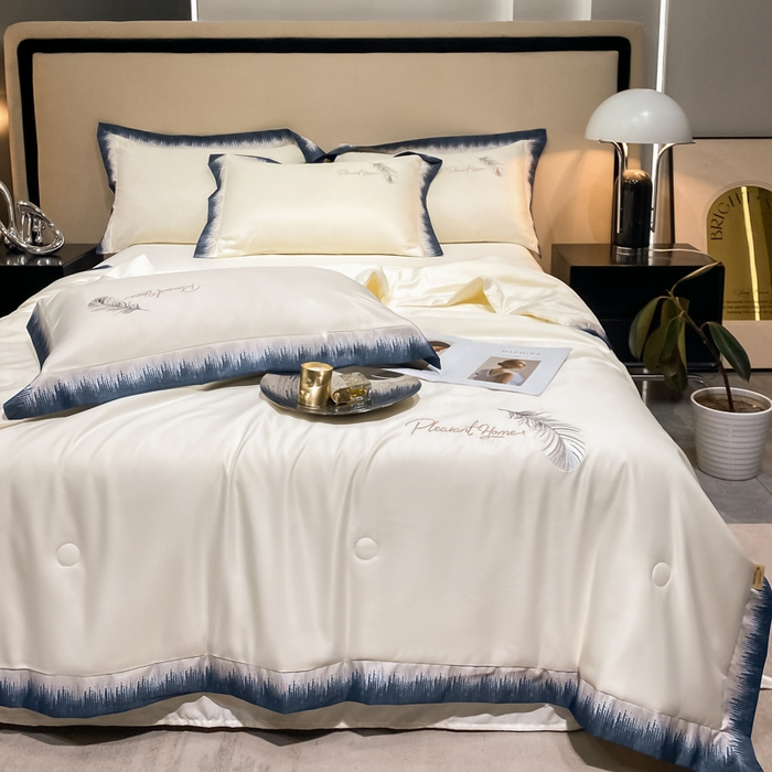 91家纺网 家纺一手货源 找家纺 露梦家纺 大牌轻奢款水洗真丝刺绣数码宽边夏被四件套-羽墨 羽墨-珍珠白