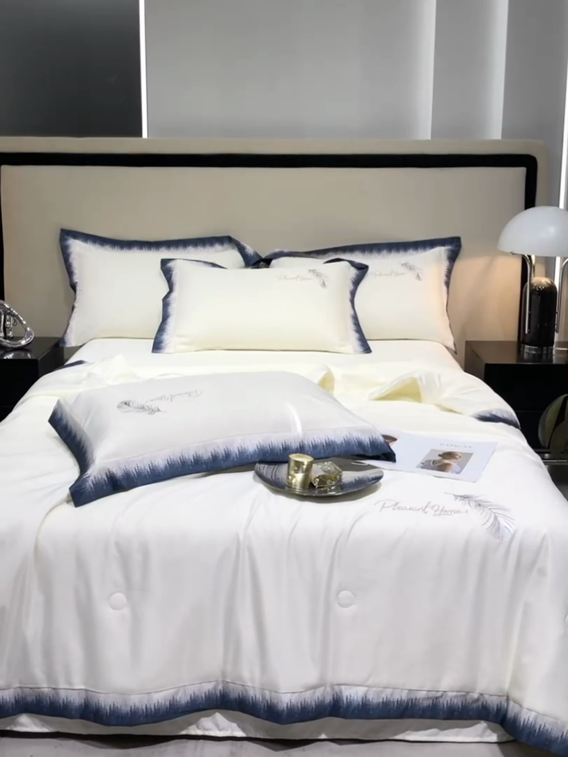 91家纺网 家纺一手货源 找家纺 露梦家纺 大牌轻奢款水洗真丝刺绣数码宽边夏被四件套-羽墨 羽墨-珍珠白