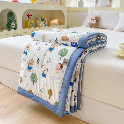 91家纺网 家纺一手货源 找家纺 帕拉美拉 2025新款冰凉丝凉感丝手包大宽边夏被 熊熊聚会