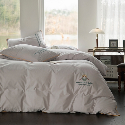 网客家纺 2024新款水洗棉刺绣四件套 绿墙上的安妮-黄