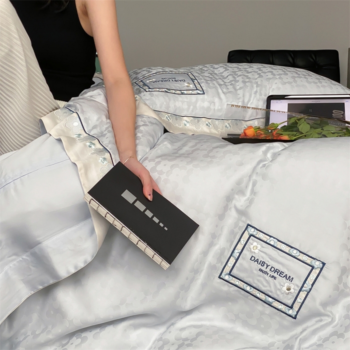 91家纺网 家纺一手货源 找家纺 MIU缪家居 2023新款80支兰精天丝四件套（提花）梦境 蓝