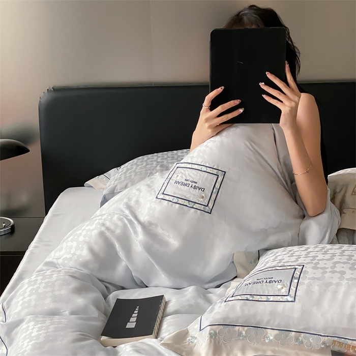 91家纺网 家纺一手货源 找家纺 MIU缪家居 2023新款80支兰精天丝四件套（提花）梦境 蓝