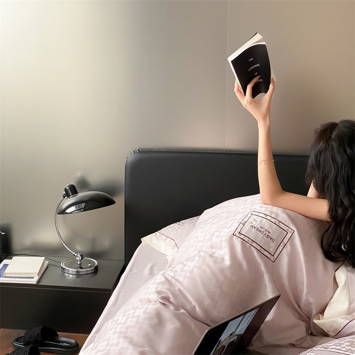 91家纺网 家纺一手货源 找家纺 MIU缪家居 2023新款80支兰精天丝四件套（提花）梦境 紫