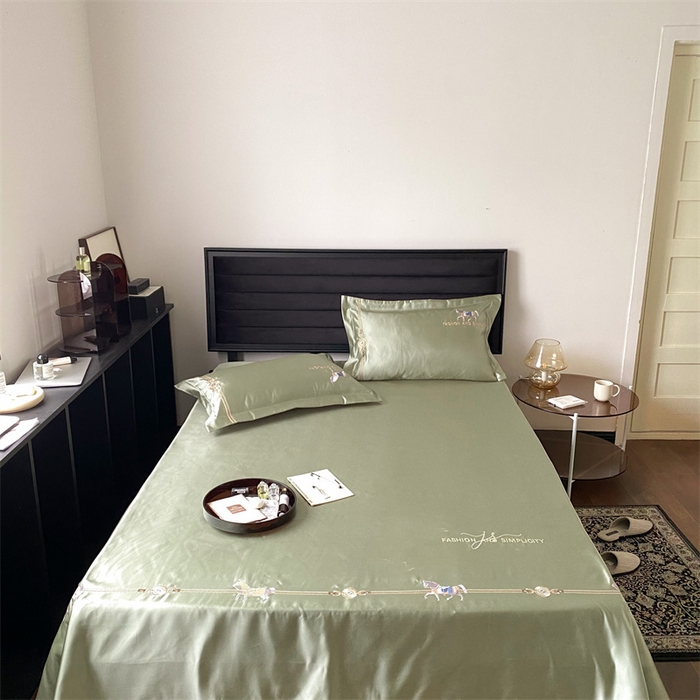 91家纺网 家纺一手货源 找家纺 MIU缪家居 2023款珍珠丝凉席  查理 豆绿