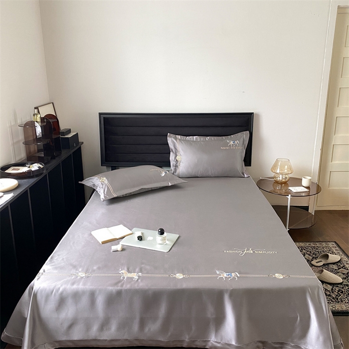 91家纺网 家纺一手货源 找家纺 MIU缪家居 2023款珍珠丝凉席  查理 灰色