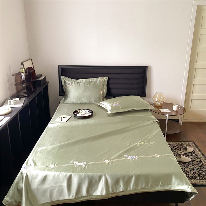 91家纺网 家纺一手货源 找家纺 MIU缪家居 2023款珍珠丝凉席  查理 豆绿