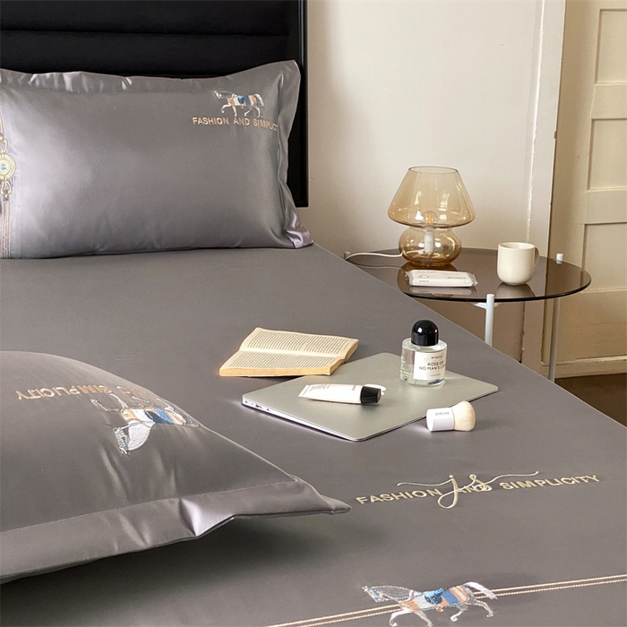 91家纺网 家纺一手货源 找家纺 MIU缪家居 2023款珍珠丝凉席  查理 灰色