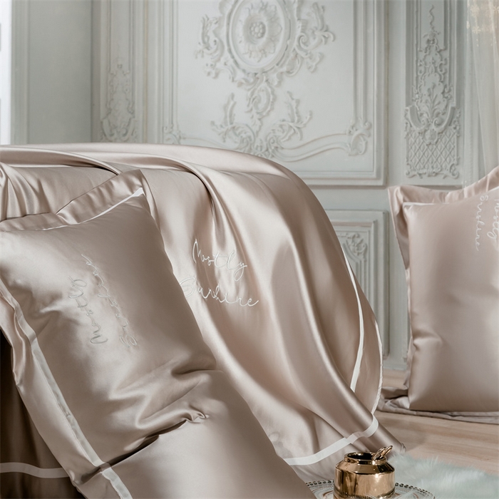 91家纺网 家纺一手货源 找家纺 MIU缪家居 2023款珍珠丝凉席 简爱（棚拍） 香槟金