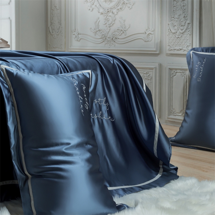 91家纺网 家纺一手货源 找家纺 MIU缪家居 2023款珍珠丝凉席 简爱（棚拍） 英伦蓝