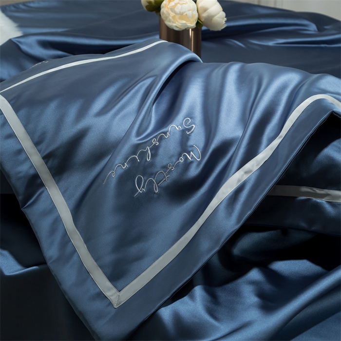 91家纺网 家纺一手货源 找家纺 MIU缪家居 2023款珍珠丝凉席 简爱（棚拍） 英伦蓝