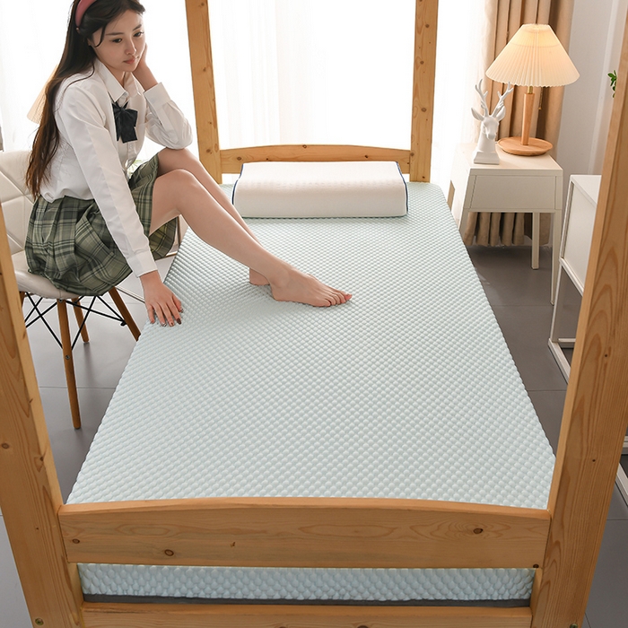 91家纺网 家纺一手货源 找家纺 亿丁点2023新款豆豆床垫 浅绿