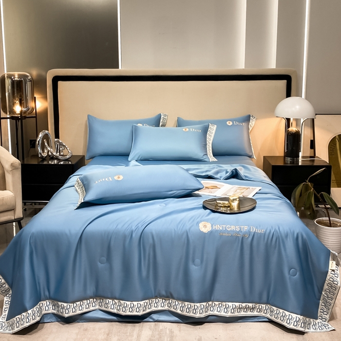 91家纺网 家纺一手货源 找家纺 露梦 2025新款大牌轻奢款水洗真丝刺绣数码宽边夏被四件套-安迪 安迪-摩卡蓝