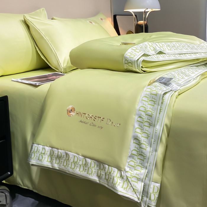 91家纺网 家纺一手货源 找家纺 露梦 2025新款大牌轻奢款水洗真丝刺绣数码宽边夏被四件套-安迪 安迪-嫩奶绿