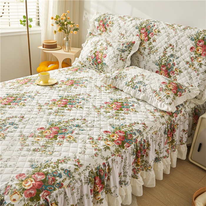 91家纺网 家纺一手货源 找家纺 十个点 2024新款全棉印花夹棉韩版蕾丝床裙三件套  纯爱-夹棉