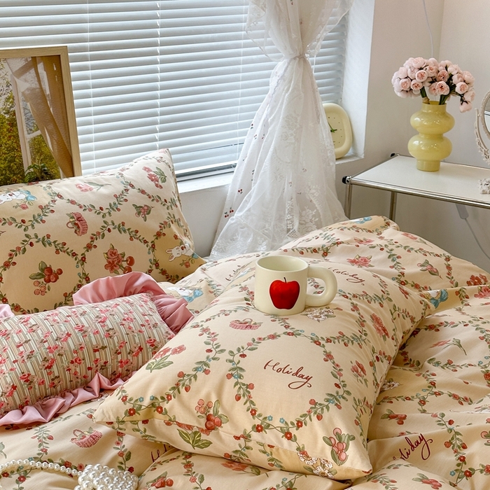 91家纺网 家纺一手货源 找家纺 昔可2023新款3月春日全棉四件套 花环樱桃兔