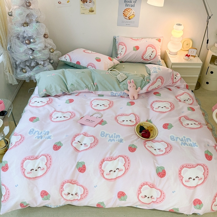 91家纺网 家纺一手货源 找家纺 昔可2023新款3月春日全棉四件套 奶酪草莓熊