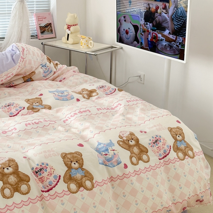 91家纺网 家纺一手货源 找家纺 昔可2023新款3月春日全棉四件套 生日小熊