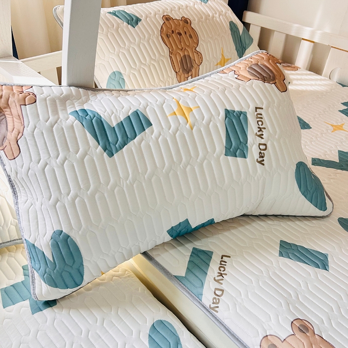 91家纺网 家纺一手货源 找家纺 小虾米 2023新款乳胶凉席床笠 爱心熊