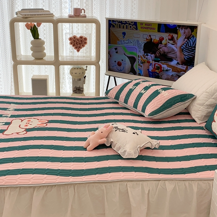 91家纺网 家纺一手货源 找家纺 昔可2023新款大版乳胶凉席第一批 条纹兔（有0.9米和1.2米）